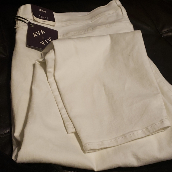 Ava &  Viv High-Rise Skinny Jean - Picture 6 of 6